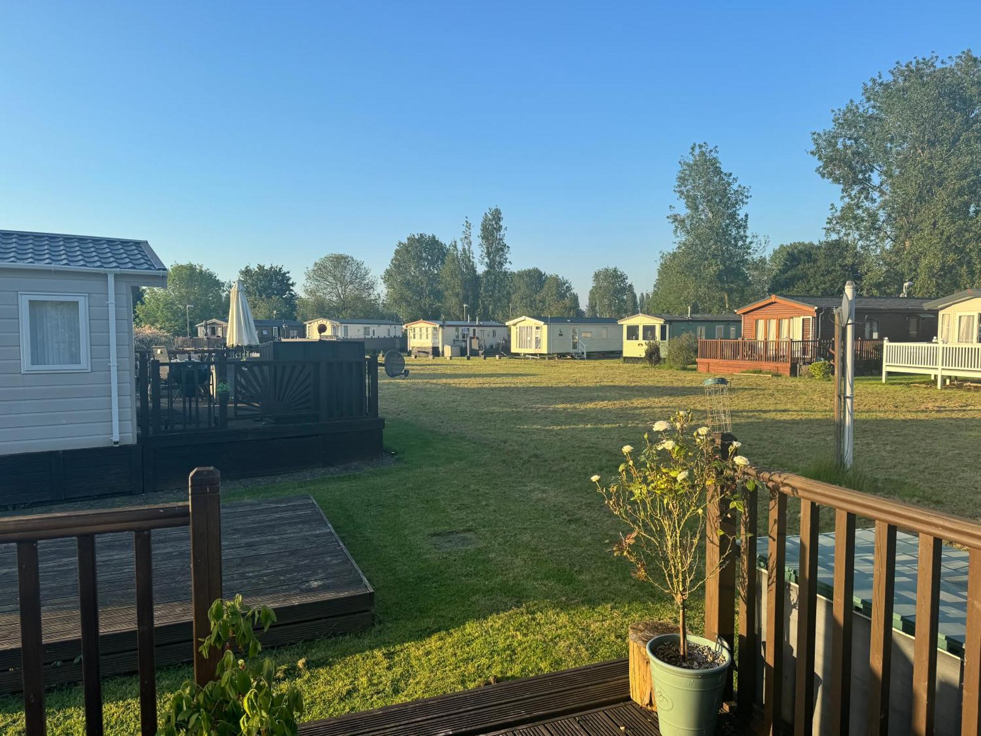 Beautiful 2 Bedroom Caravan On Billing Aquadrome Northampton Dış mekan fotoğraf